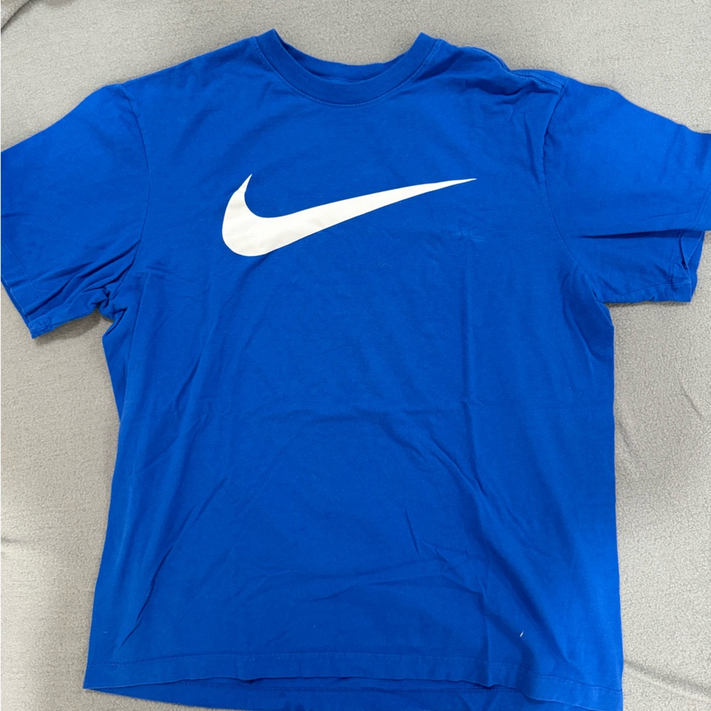 NIKE Shirt Kids M Short Sleeve Swoosh Logo The Nike Tee Crew Neck Knit Blue